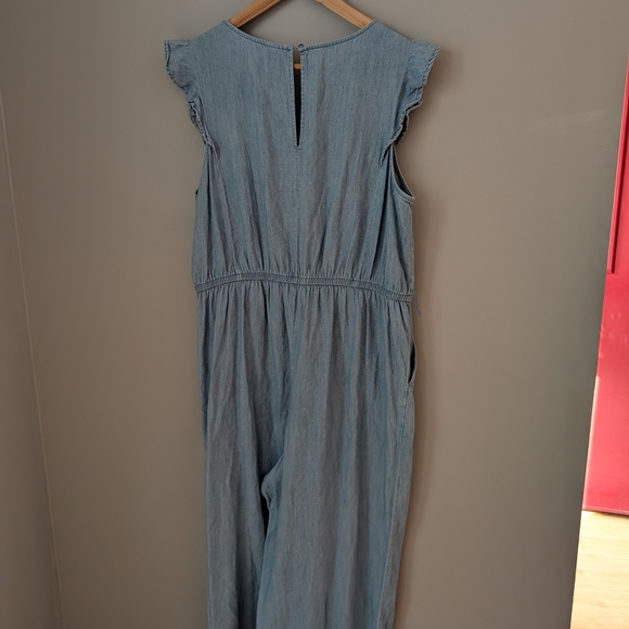 Old Navy Light Blue Chambray Surplice V Neck Ruffle Sleeve Wide Leg Jumpsuit - Picture 4 of 11
